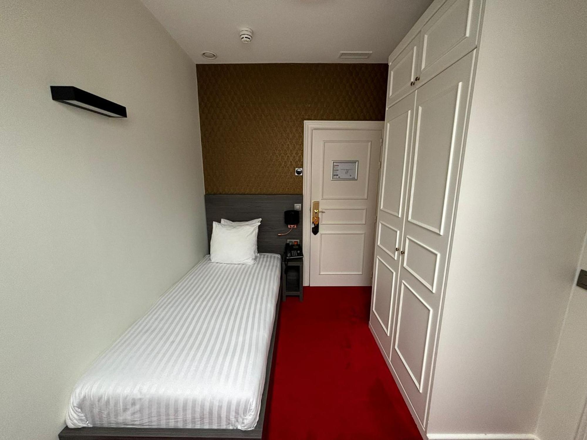 La Bourse Hotel Bruselas Habitación foto